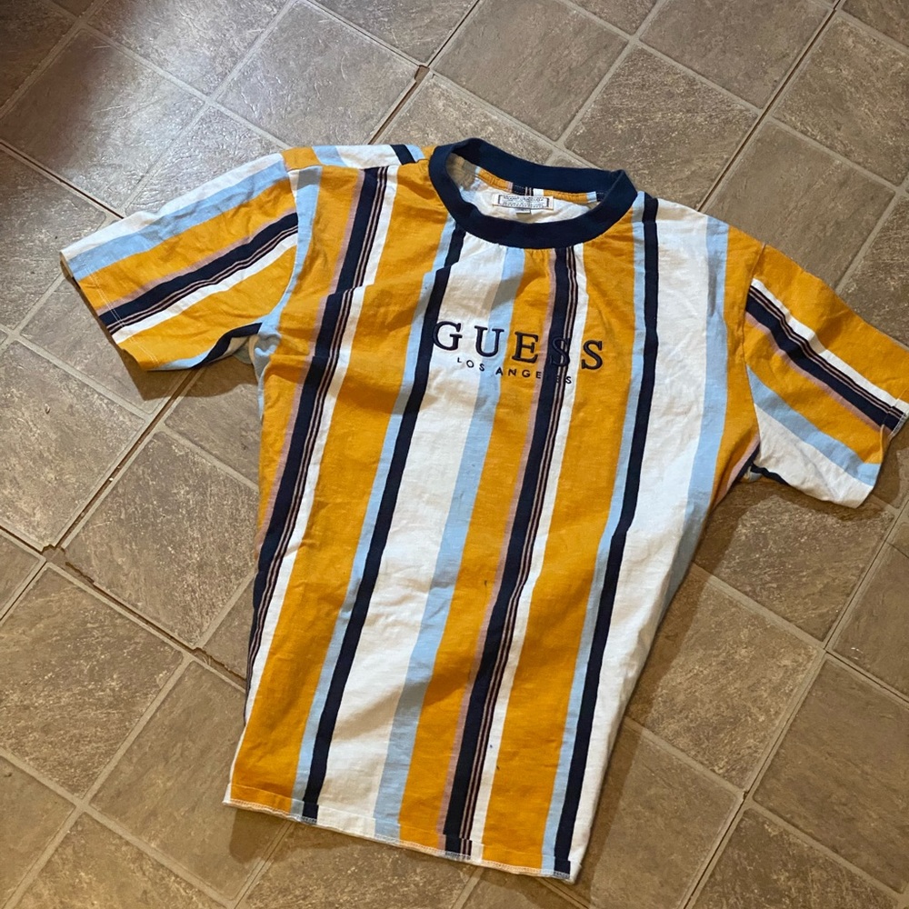 guess t shirt mens M